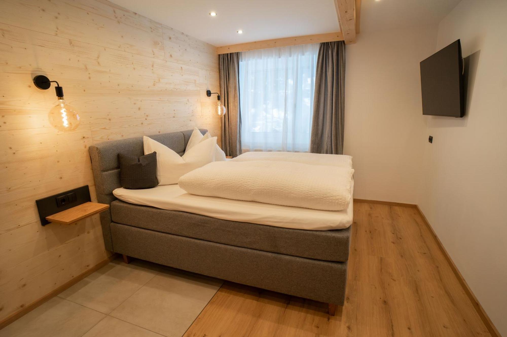 Apartement Waldfrieden Pfons エクステリア 写真